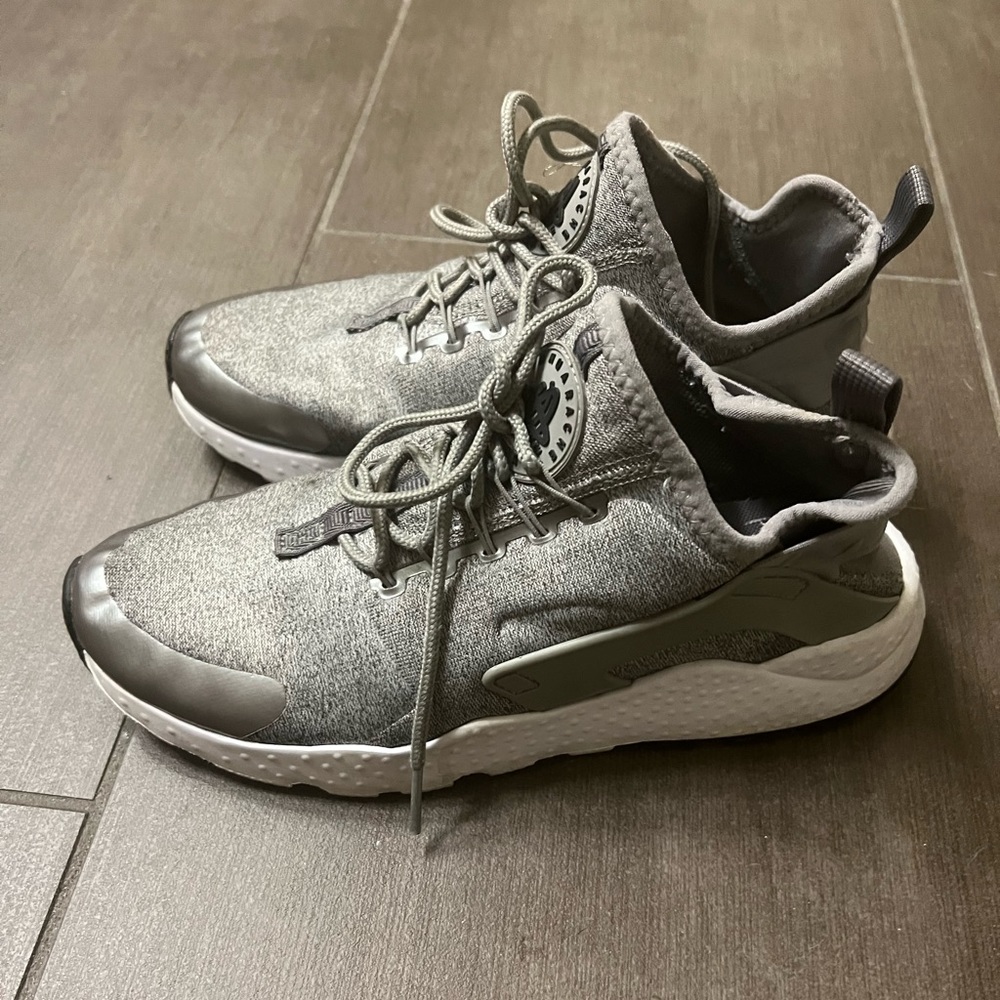 Nike Haraches